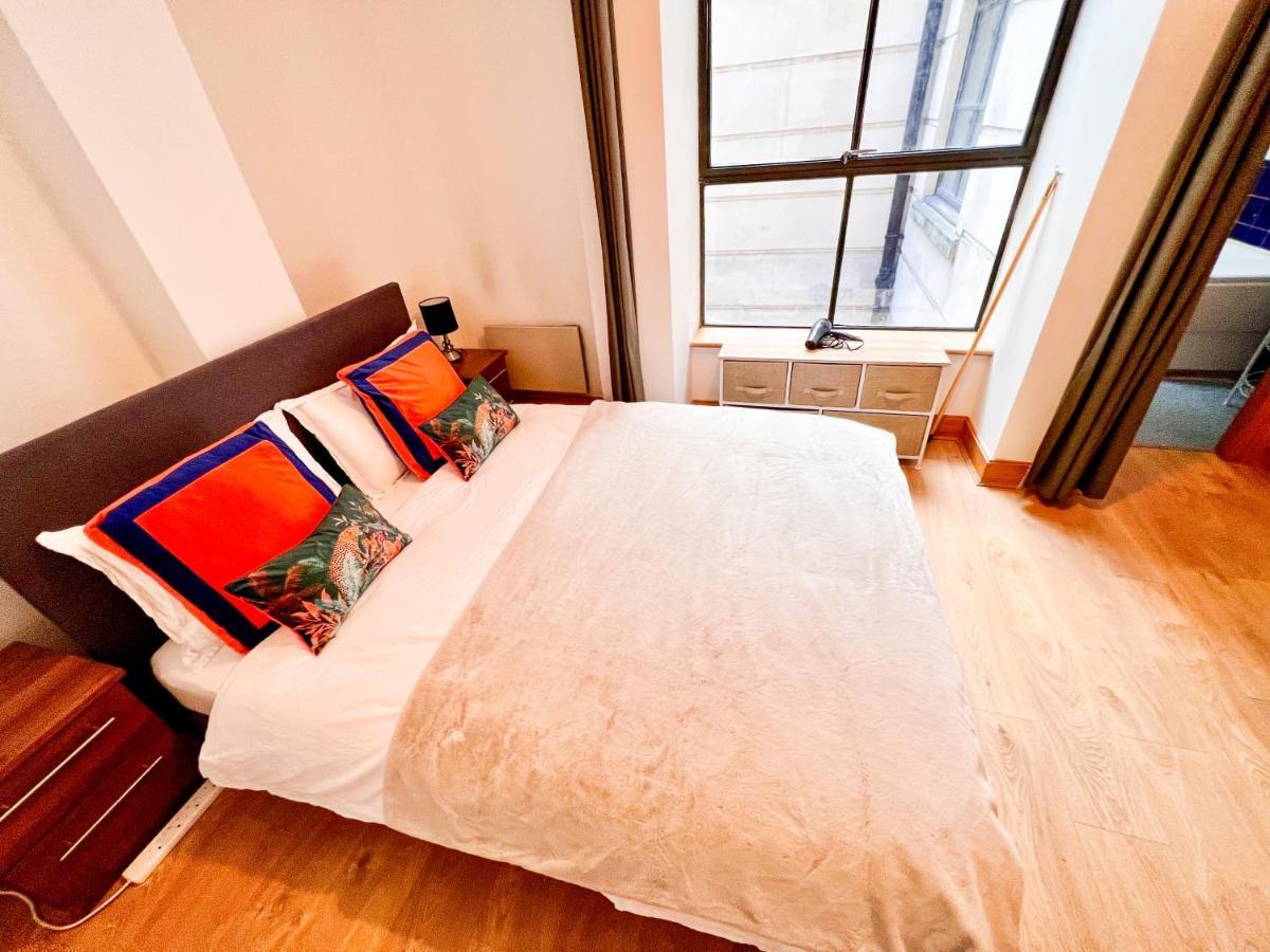 Superior Entire Apartment Between St Pauls Cathedral And Covent Garden Londra Dış mekan fotoğraf