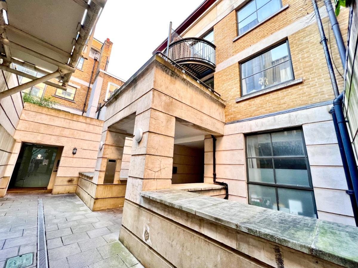 Superior Entire Apartment Between St Pauls Cathedral And Covent Garden Londra Dış mekan fotoğraf